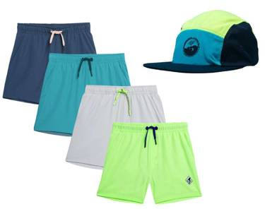 Zestaw plażowy 4F sportowa czapka szorty kąpielowe